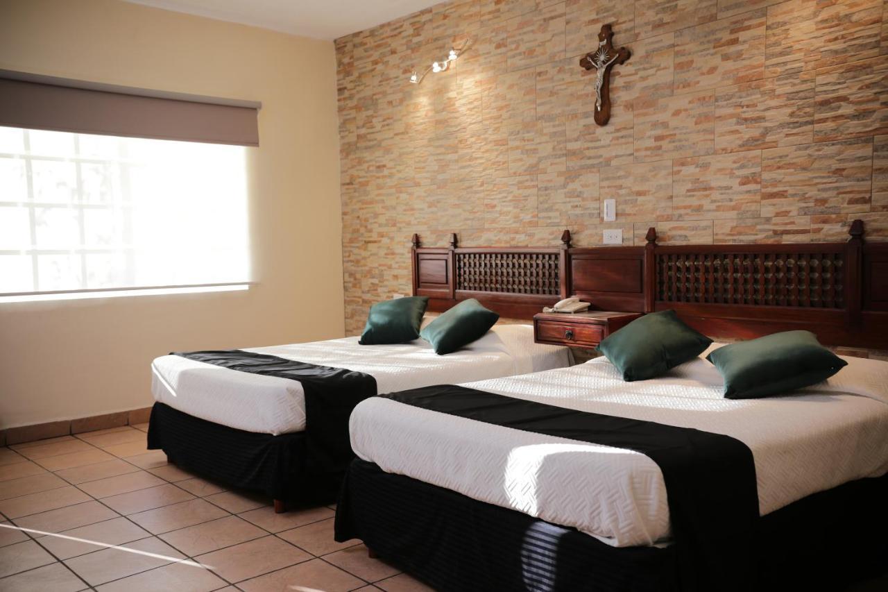 Hotel Posada Santa Fe Sabinas Eksteriør bilde